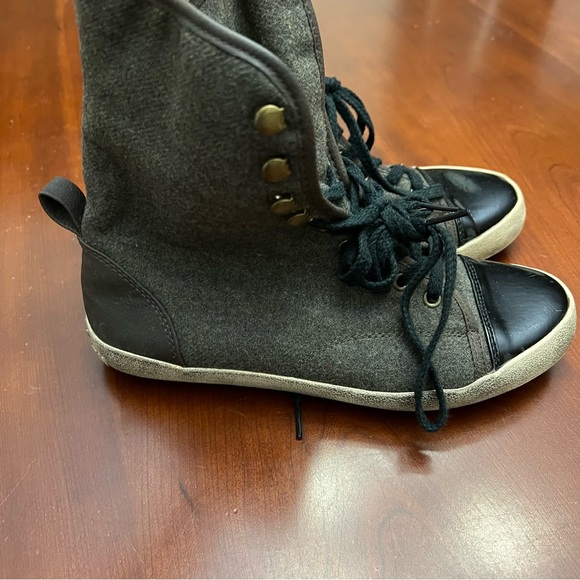 Sam Edelman hi /low top sneakers with faux shearing lining shoes size 7.5 - Picture 5 of 16